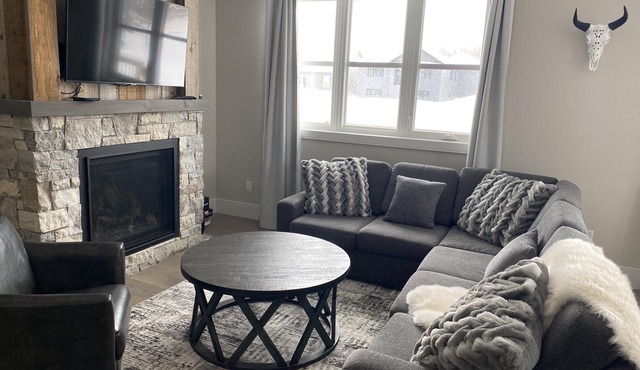 Georgian Bay Home & Escape. Close to Blue Mountain & Georgian Bay