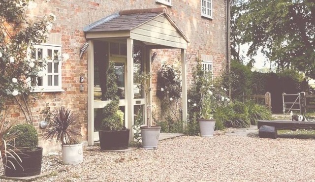 Georgian CoachHouse Country Retreat & Hot Tub.Ideal for celebrations & families!