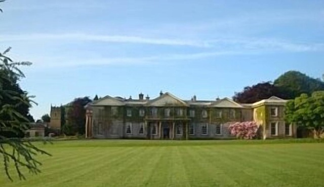 Georgian country mansion - perfect for family gatherings, parties and weddings