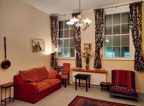 Georgian Style Apartment