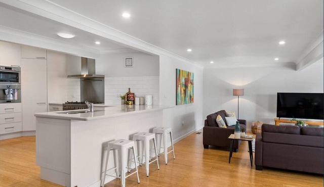 Georgie’s Hunter Valley Home with Wifi * fire & pool & Netflix