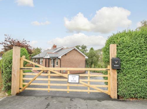 Ger Yr Afon Cottage