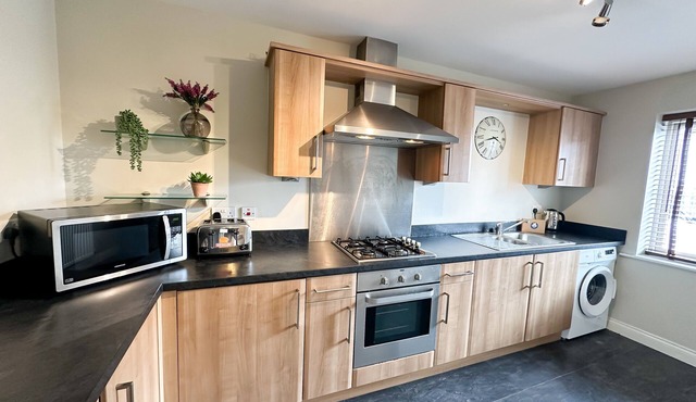 Geranium House by Blue Skies Stays