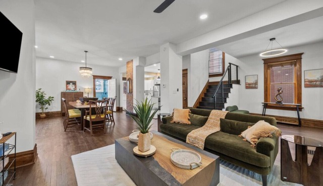 German Village Retreat – Hot Tub & Family Fun