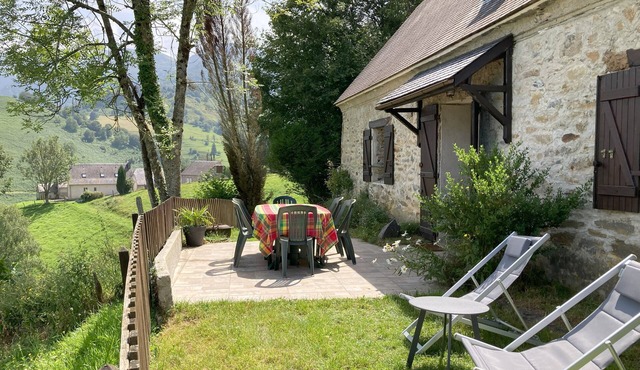 Germs sur l'Oussouet : Beautiful sheepfold in the heart of the mountains