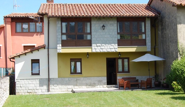 Gestiona2R-House with farm in beautiful village of Llanes