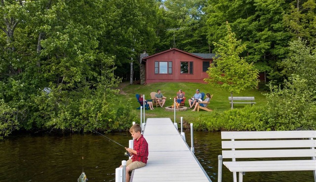 Get away from it all at Tranquility on beautiful Teal Lake "the Quiet Lake"