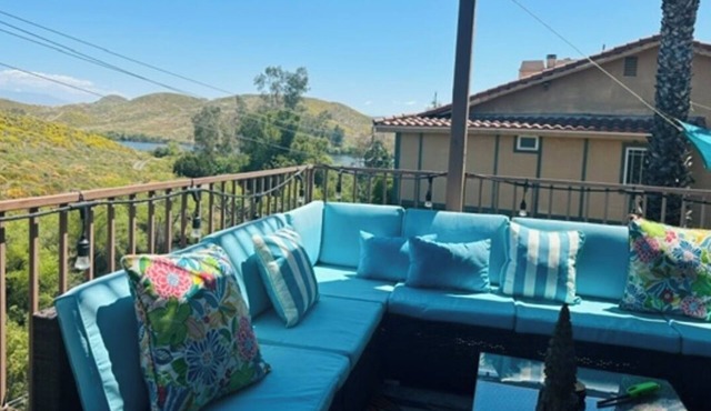Get away near Winery’s Private Hot Tub