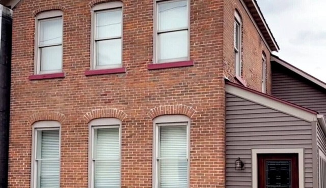 Get away to the Mississippi River View-2 Bedroom-2 Full Bathrooms