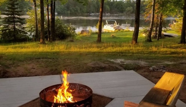 Get Away to the Up North! Cabin on the Lake with stunning views