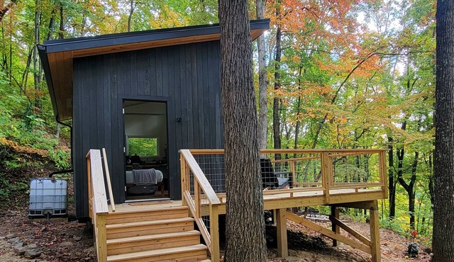 Get back to nature! Unique cabin in the mountains 15 minutes from Asheville N.C.