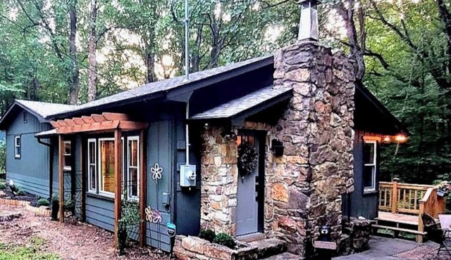 Get Cozy & take in the beauty of Groundhog Mountain @ the Cozy Doe!