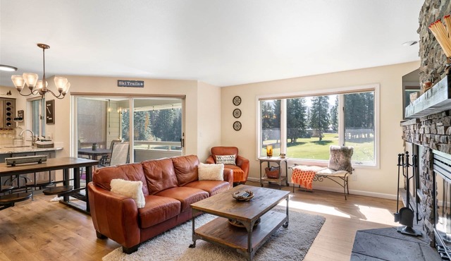 Get Lost Guest House - Sweeping Views of Pristine Fairways