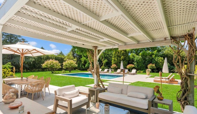 Get out of town and relax in this stunning home in Bridgehampton!