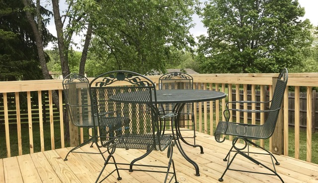 Get Outdoors! Cozy home - close to great trails, kayaking and downtown dining