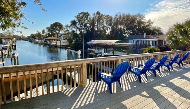 Get to the Gulf! - Gulf Access Pool Private Dock Pet Friendly Sleeps 10