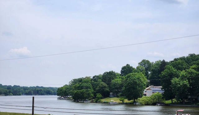 Getaway at Guilford Lake