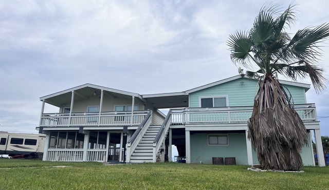 Getaway By The Bay Unit 2