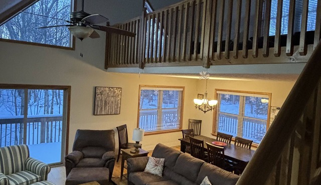 Getaway Chalet Poconos near Lake Harmony, Camelback, Jim Thorpe, Hickory Run