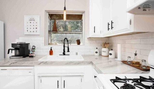 Getaway in Lake Arrowhead - Hot Tub, Views, Fireplace, EVchg
