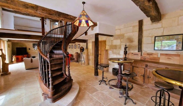 Getaway in the heart of the vineyards 14 people Jacuzzi