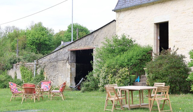 Getaway on the N7 – Gardener’s House – Near the Loire Riverbanks