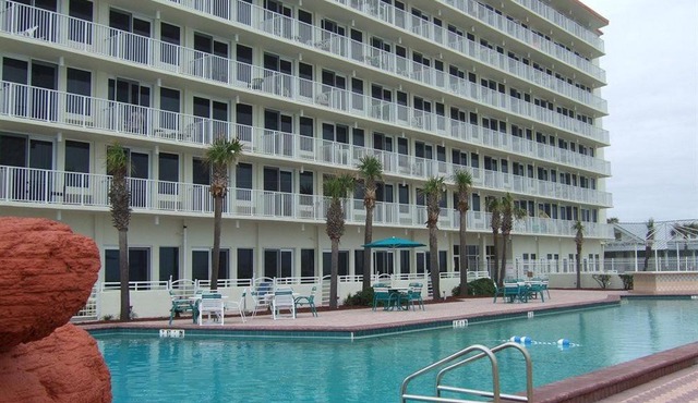 Getaway That's Fit for a Queen