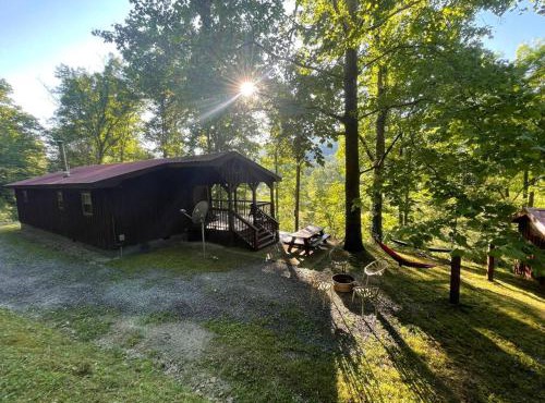 Getaway to a very private beautiful Cabin.