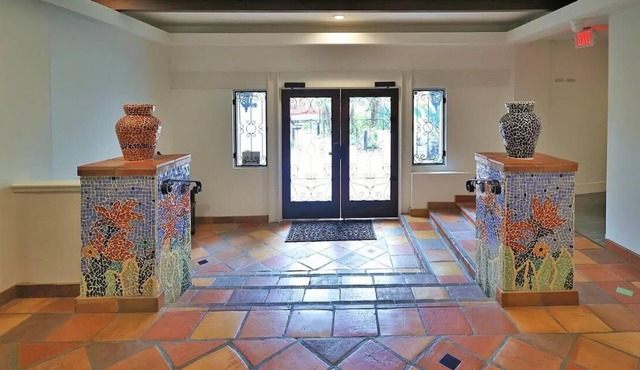 Getaway Villa in a Carlsbad Resort - Golf, Spa, Pool. Near beaches.