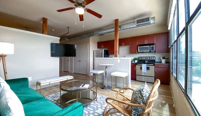 Getaway with in-suite laundry, walk Downtown!