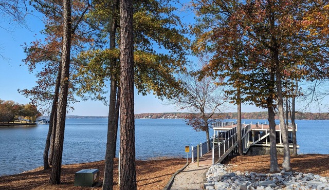 Getaway with "No Egrets"! Your Lake Gaston haven awaits you!