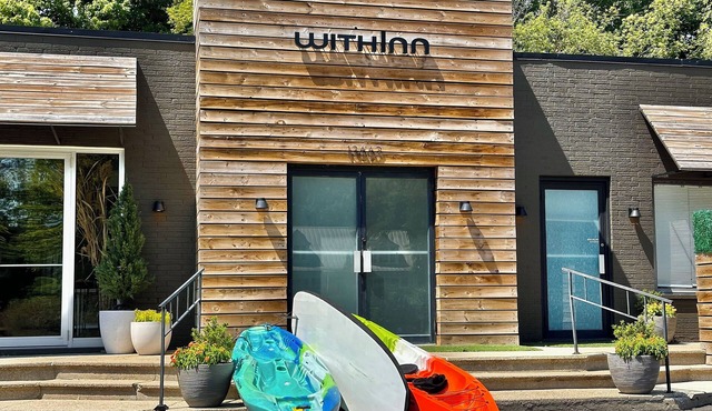 Getaway WithInn-Relaxation Centrally Located to Beaches and Walkable Restaurants