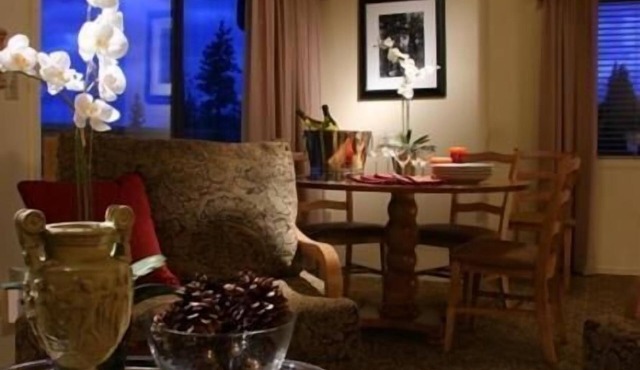 GetAways at the Lodge at Kingsbury Crossing