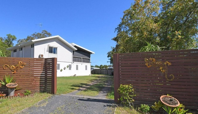 GetAwayStay - 3BR - Aircon - WiFi - Smart TV