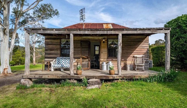 Getawayz NSW - Scribbly Gum Cottage - Rustic, Picturesque, Romantic - Kangaroo Valley