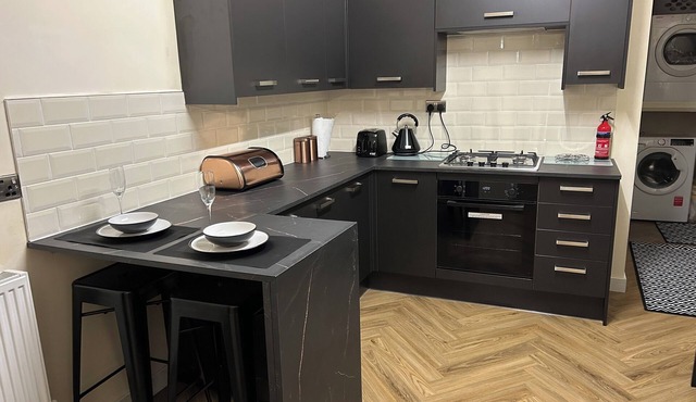 GETHIN HOUSE3 2min to Bpw and Merthyr Tydfil.A large 3 bedroom house