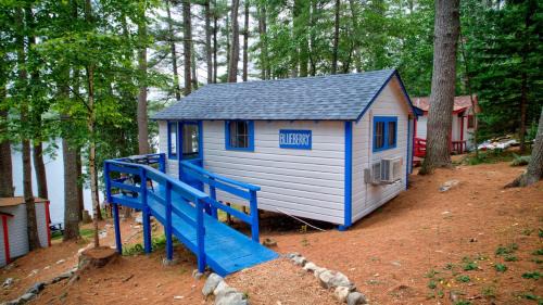 Getogether Pines Lakeside Cabin Resort