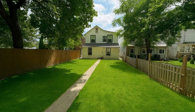 Gettysburg York Street Retreat.3 bedroom house 5 blocks from Lincoln Square.