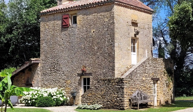Gezellig Appartement in Charmant Gerenoveerde 200 Jaar Oude Duiventoren!