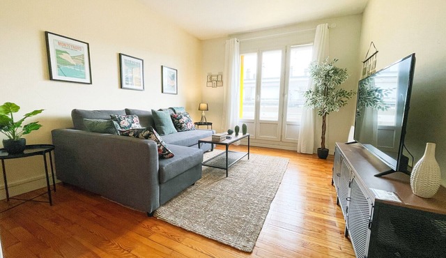 #GF The Grenoble Beret ❤️ next to the train station et GEM