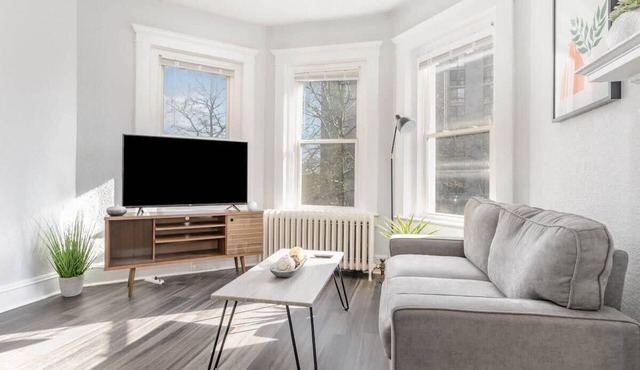 Ghent's Colonial Estate - Suite 3