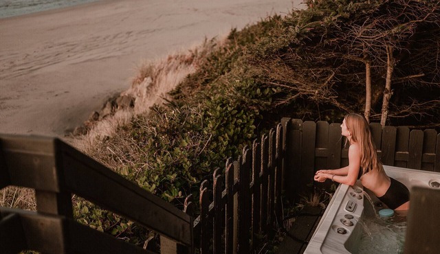 Ghost Forest Beach House: Reimagined Redwood Oceanfront, Spa, Chef's Kitchen