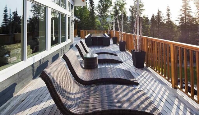 Give Your Group Affordable Luxury