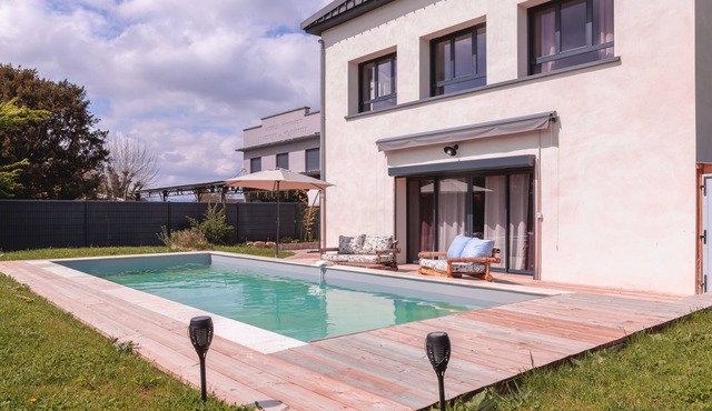 Gîte le Cube - Villa for 8 people - 3 stars of tourism - private pool
