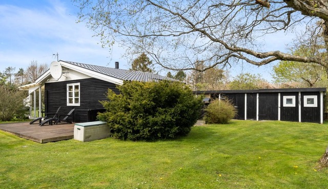 "Gia" - 1.3km from the sea by Interhome