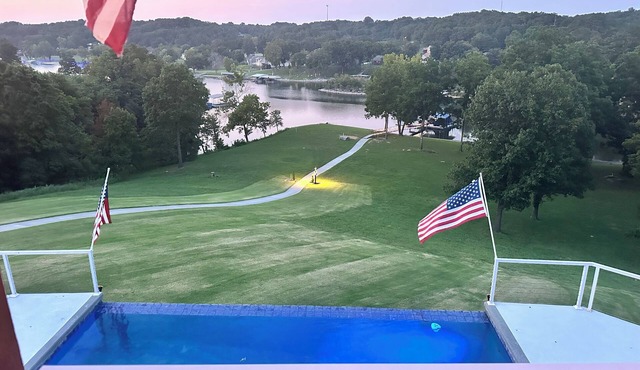 Giant 5-bedroom luxury 4-acre Estate in Woodard Hollow in Grove, OK