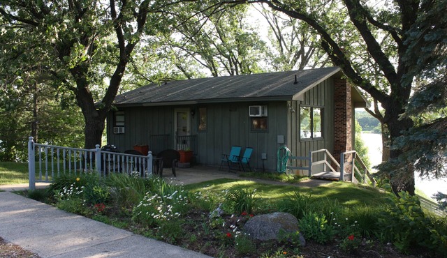 Giant Oak Cabin - A perfect lakeside retreat