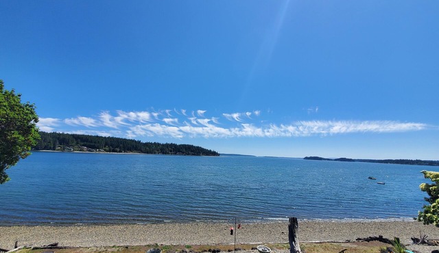 Gig Harbor Beach House - Hot Tub - Sauna