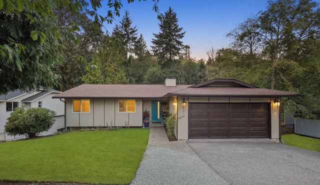 Gig Harbor Retreat Cozy, Bright & Spacious.