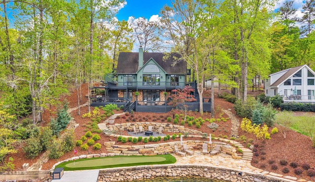 Gigi’s Lakehouse - 5BR, 3.5BA - King & Twin Beds - Perfect for Families & Groups